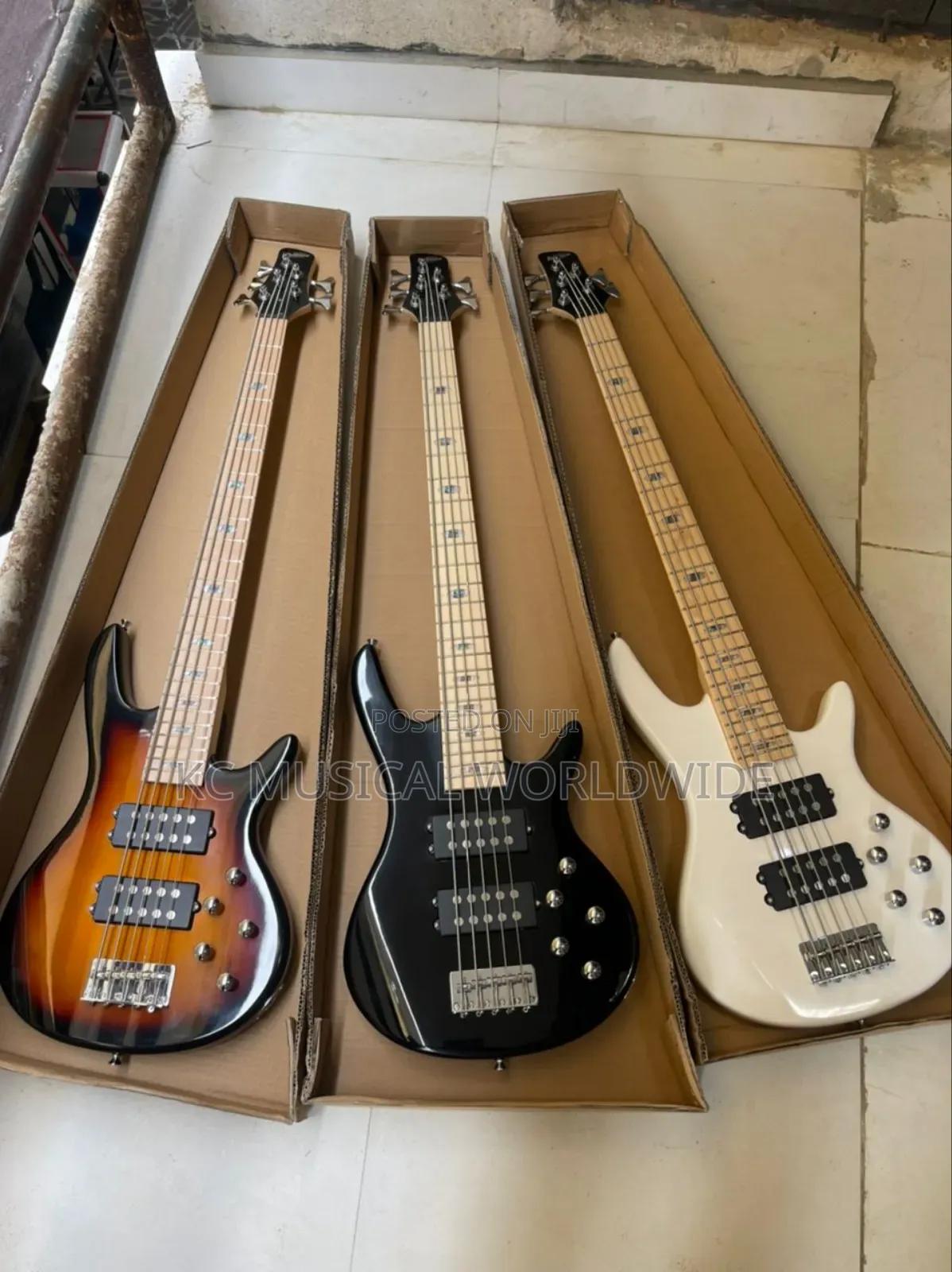 Ibanez Active 5strings Bass Guitar