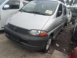 Toyota HiAce 2003 Silver