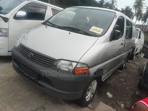 Toyota HiAce 2003 Silver