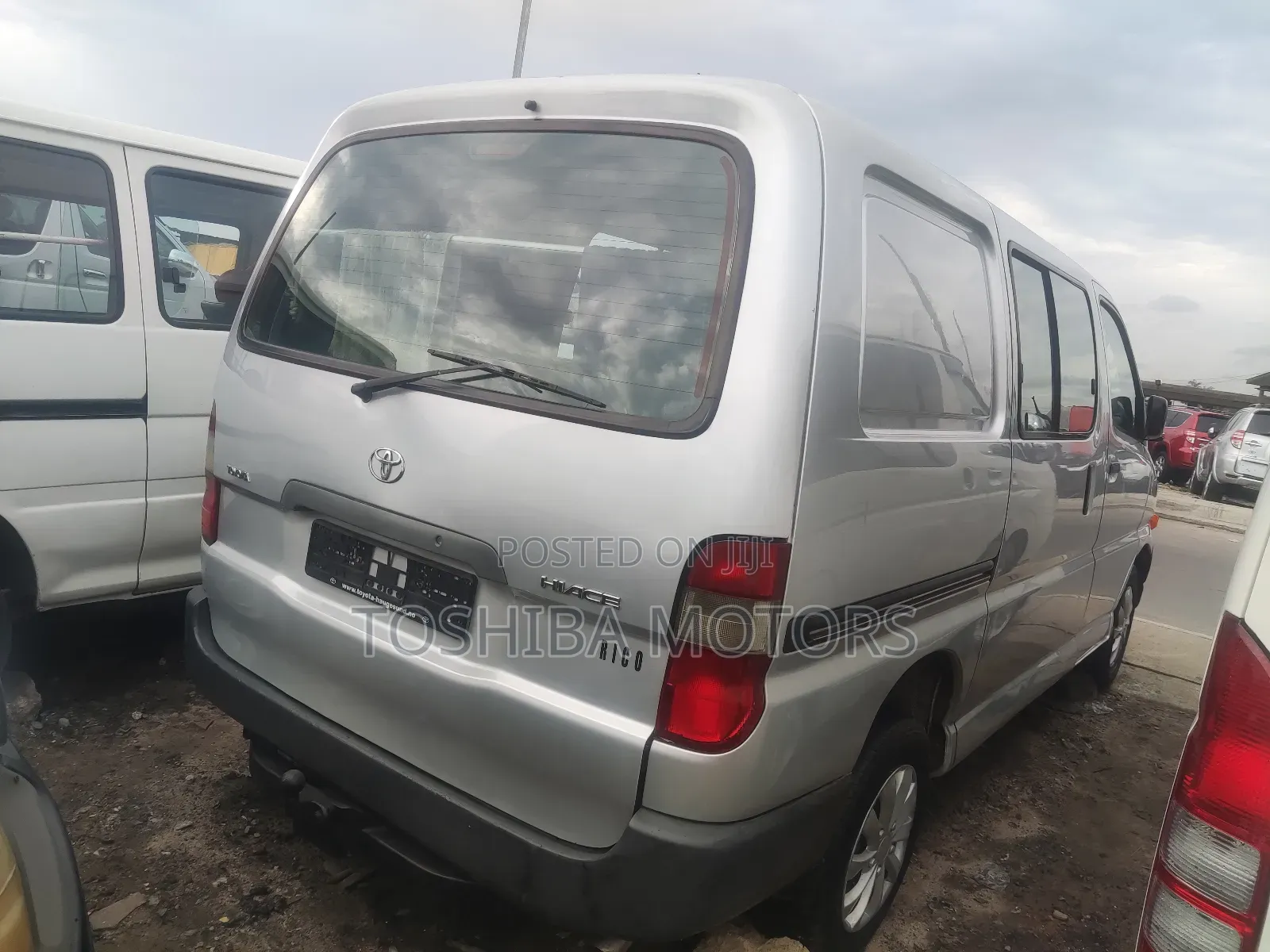Toyota HiAce 2003 Silver