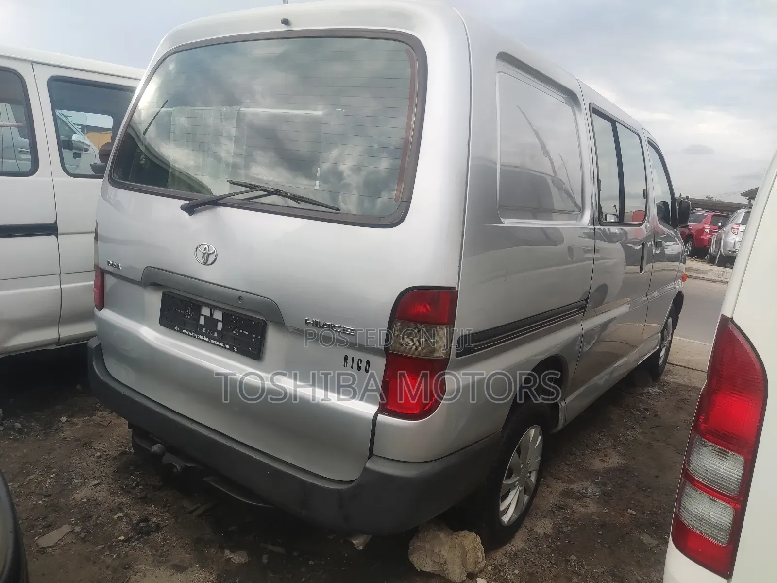 Toyota HiAce 2003 Silver
