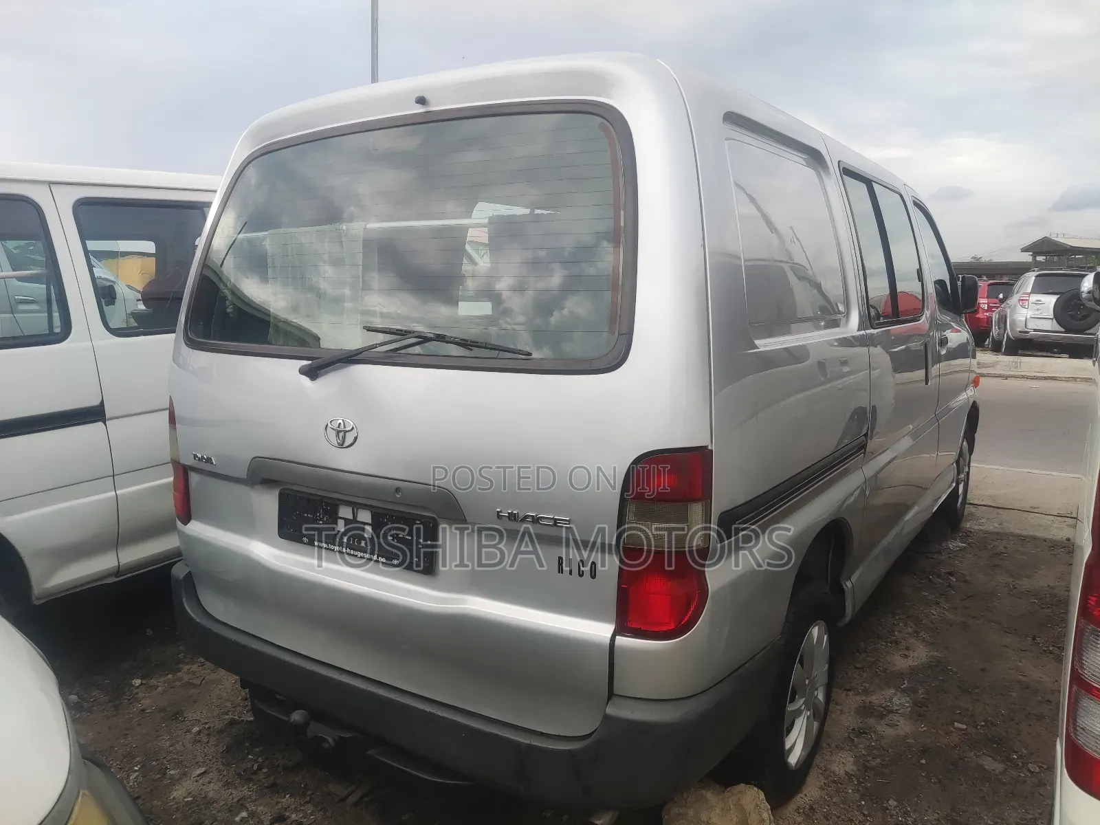 Toyota HiAce 2003 Silver