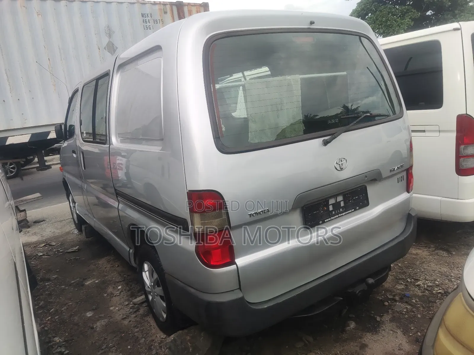 Toyota HiAce 2003 Silver