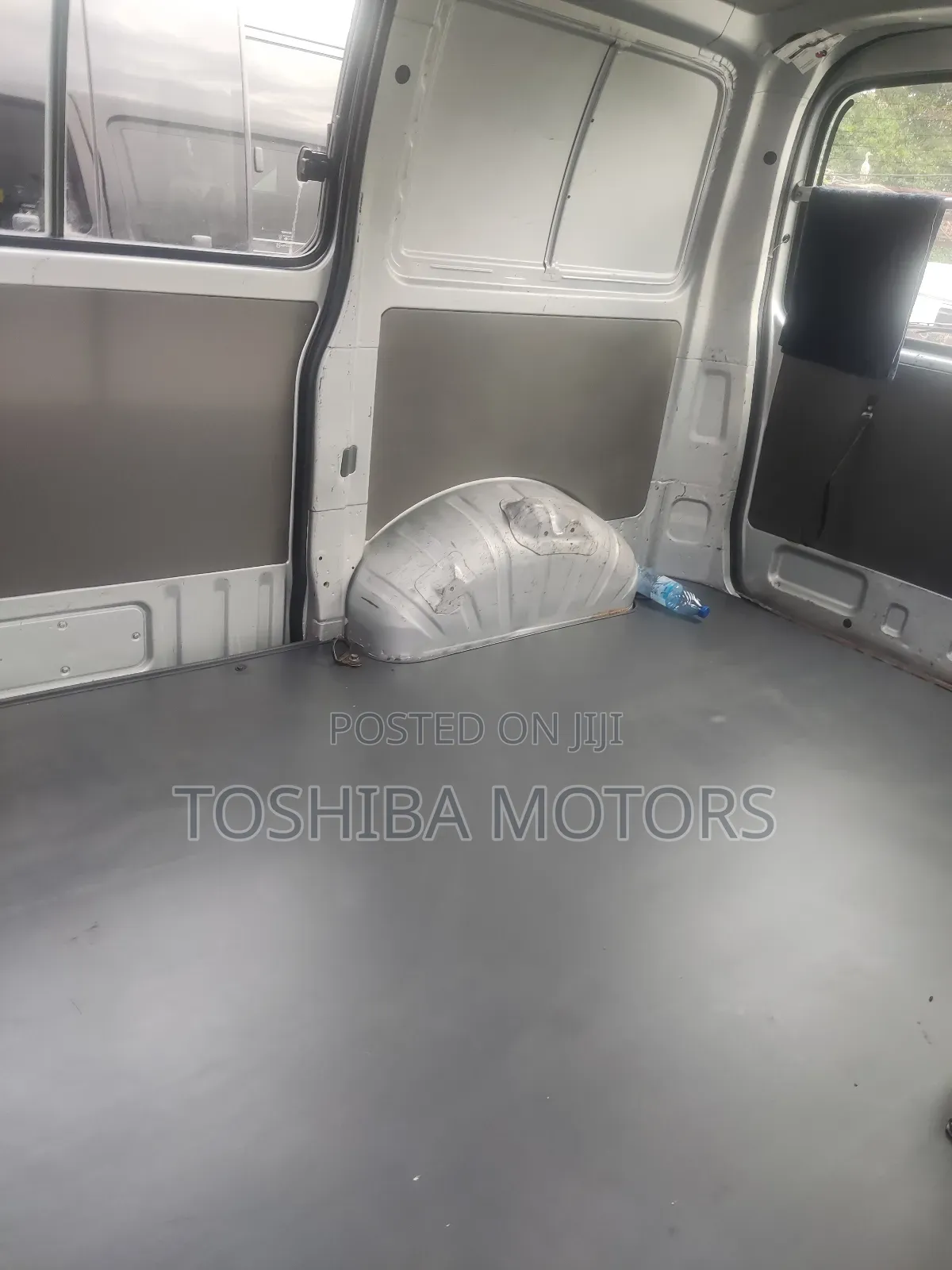 Toyota HiAce 2003 Silver
