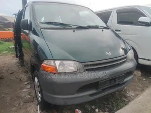 Toyota HiAce 2004 Blue