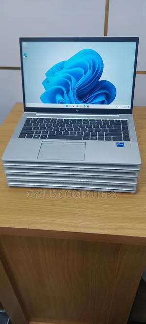 Photo - Laptop HP EliteBook 840 G8 16GB Intel Core I5 SSD 512GB