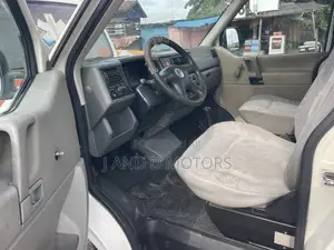 Volkswagen Transporter 2006 White