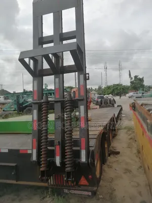 Photo - Lowbed 100 Ton New Arrival