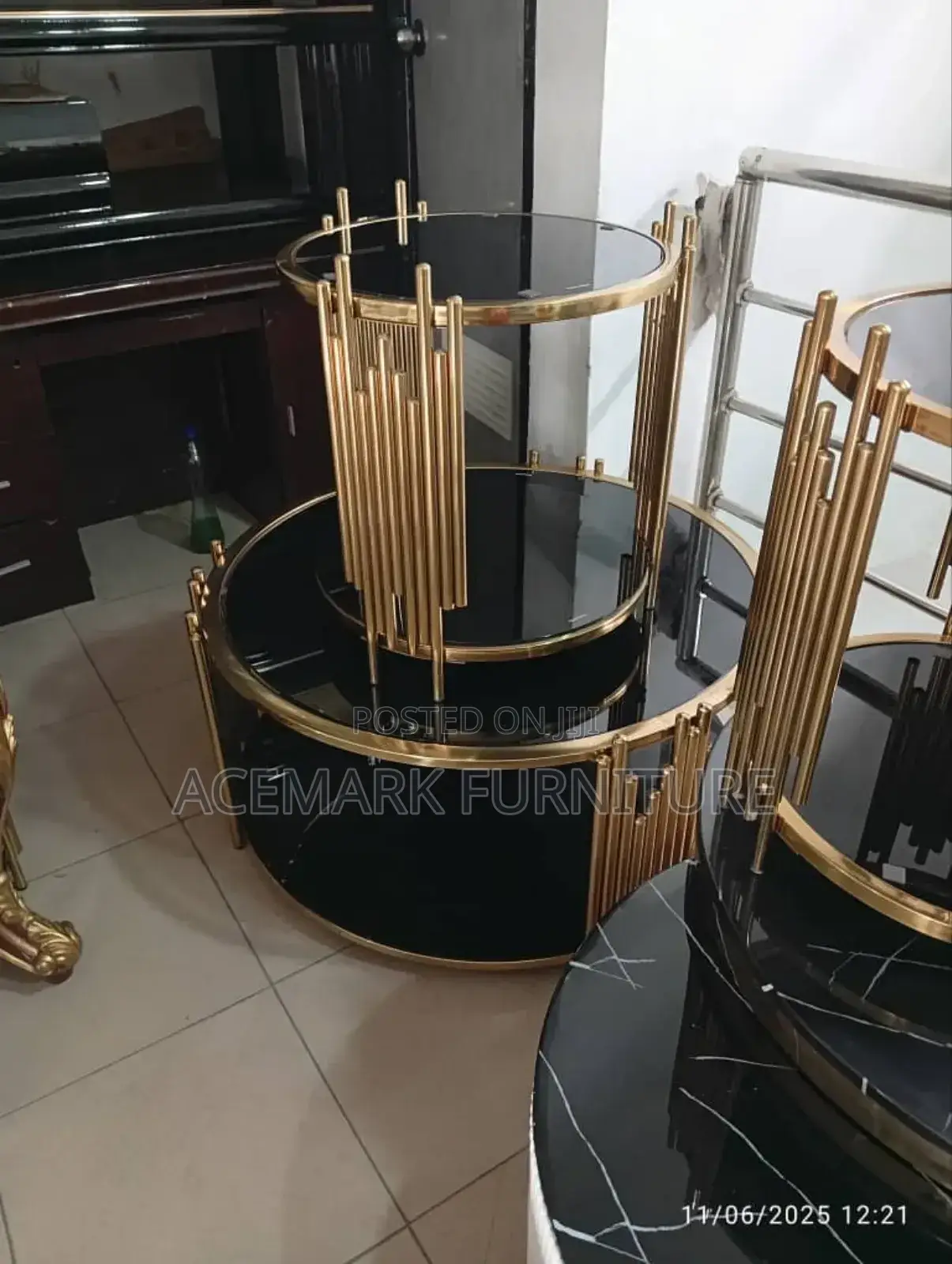 Royal Center Table and Side Stool