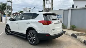 Toyota RAV4 Limited 4dr SUV AWD (2.5L 4cyl 6A) 2014 White