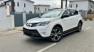 Toyota RAV4 Limited 4dr SUV AWD (2.5L 4cyl 6A) 2014 White