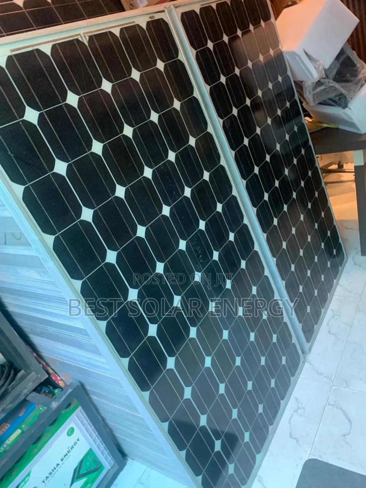 Canadian 300w Solar Panel