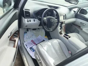 Toyota Venza V6 AWD 2012 Silver