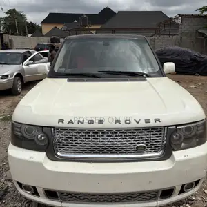Photo - Land Rover Range Rover Vogue 2007 White