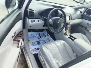 Toyota Venza V6 AWD 2012 White