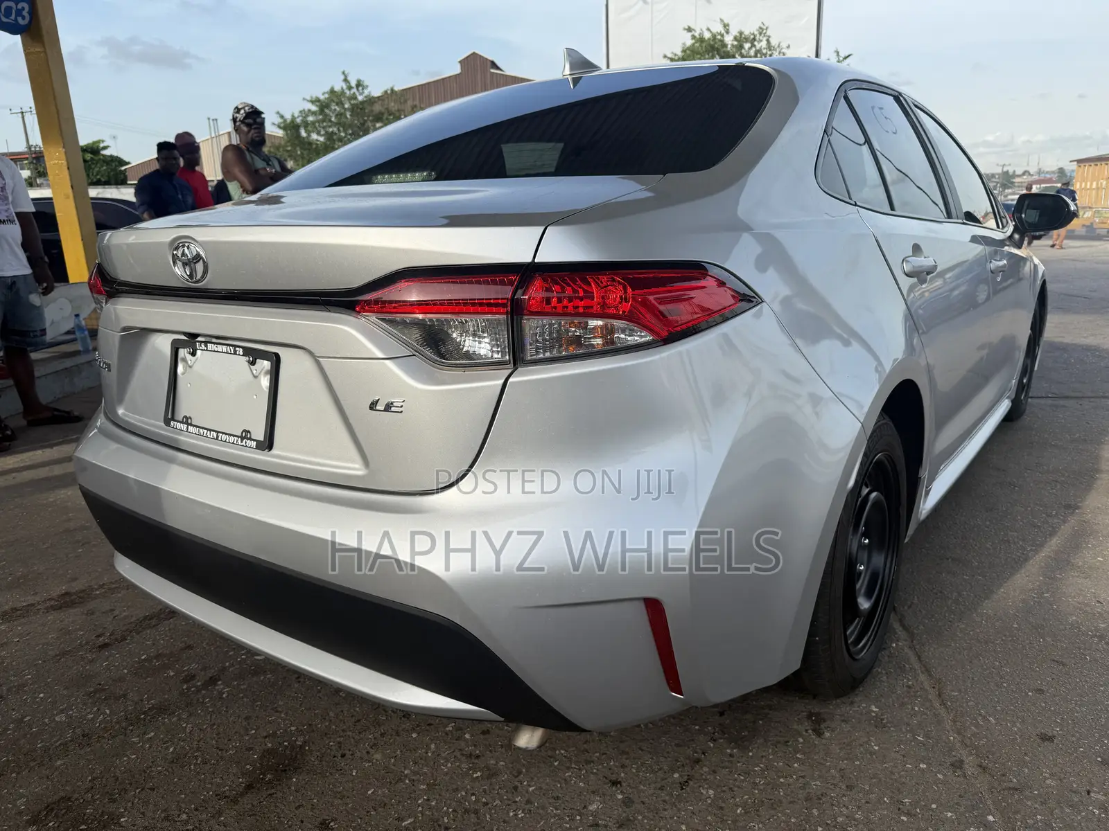 Toyota Corolla LE 2021 Silver