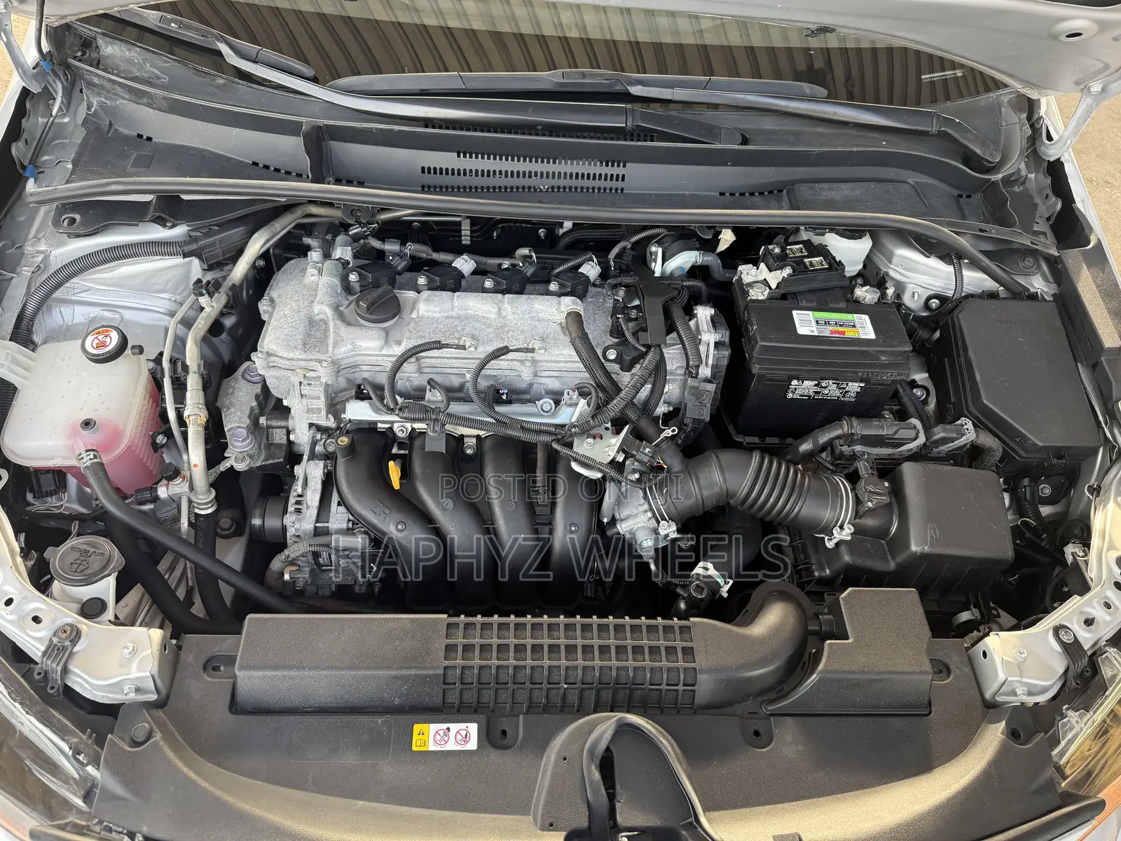 Toyota Corolla LE 2021 Silver