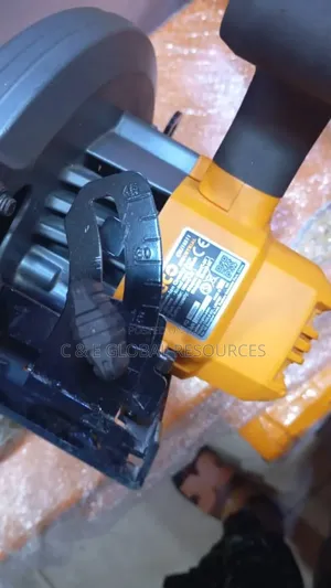 Cordless/Battery Circular Saw Machine