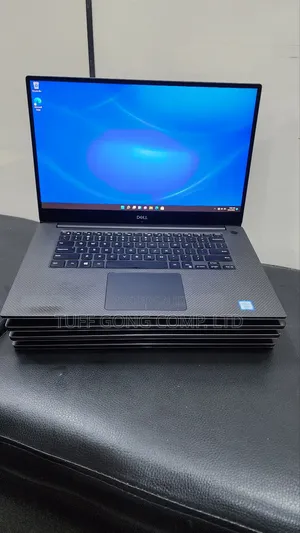 Photo - Laptop Dell Precision 5530 32GB Intel Xeon SSD 1T