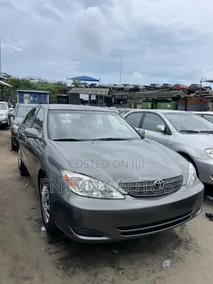 Toyota Camry LE 4dr Sedan (2.4L 4cyl 5M) 2003 Gray