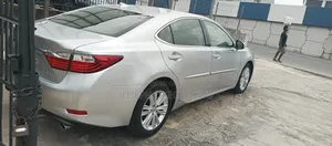 Lexus ES 2015 Silver