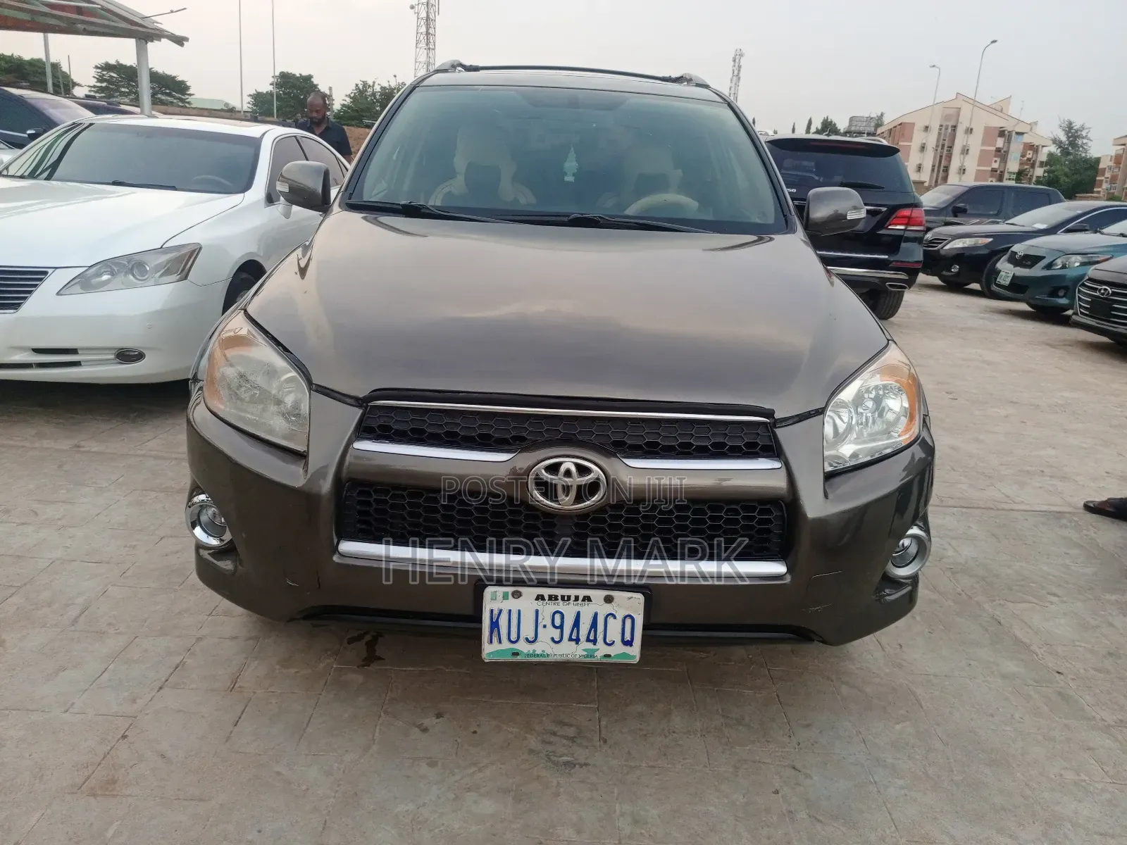 Toyota RAV4 2.5 Limited 4x4 2010 Brown