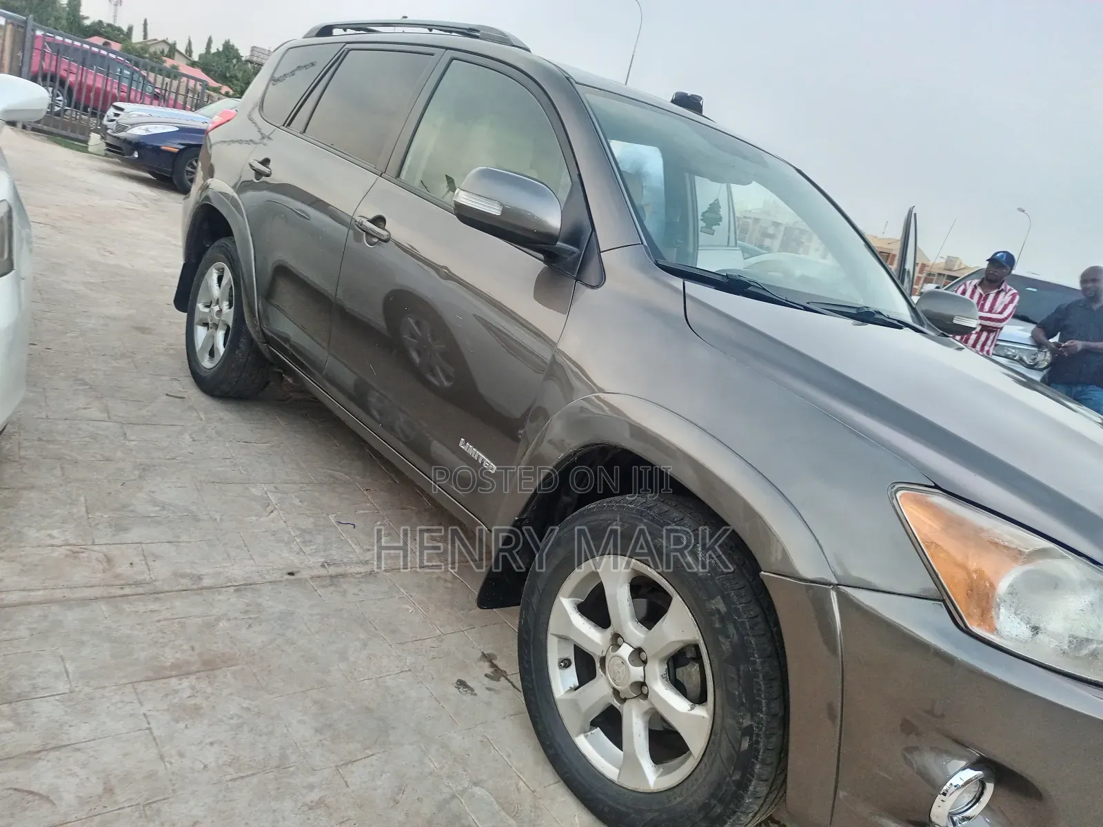 Toyota RAV4 2.5 Limited 4x4 2010 Brown