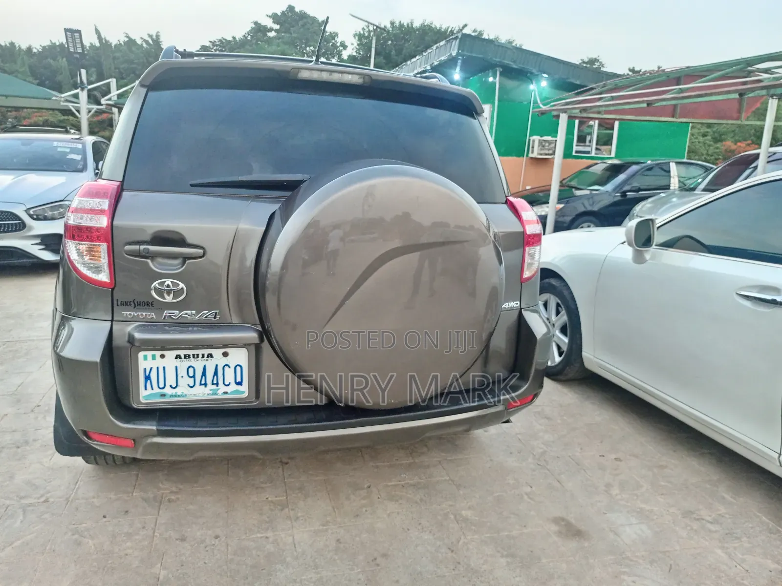 Toyota RAV4 2.5 Limited 4x4 2010 Brown
