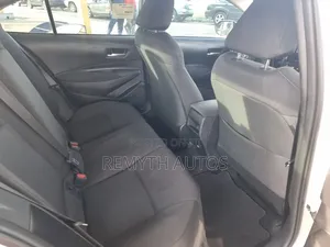 Toyota Corolla LE 2021 Silver