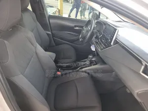 Toyota Corolla LE 2021 Silver