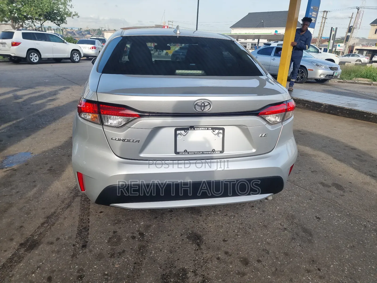 Toyota Corolla LE 2021 Silver