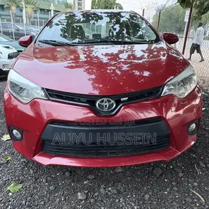 Photo - Toyota Corolla 2015 Red
