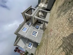 5bdrm Duplex in Gwarimpa Estate,Fct, Gwarinpa for sale