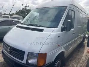 Volkswagen LT 2000 Yellow