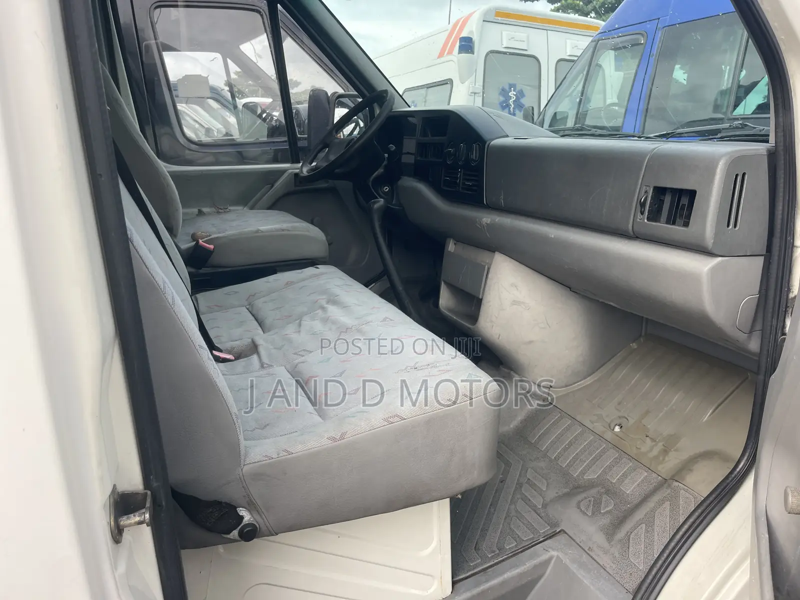 Volkswagen LT 2000 Yellow