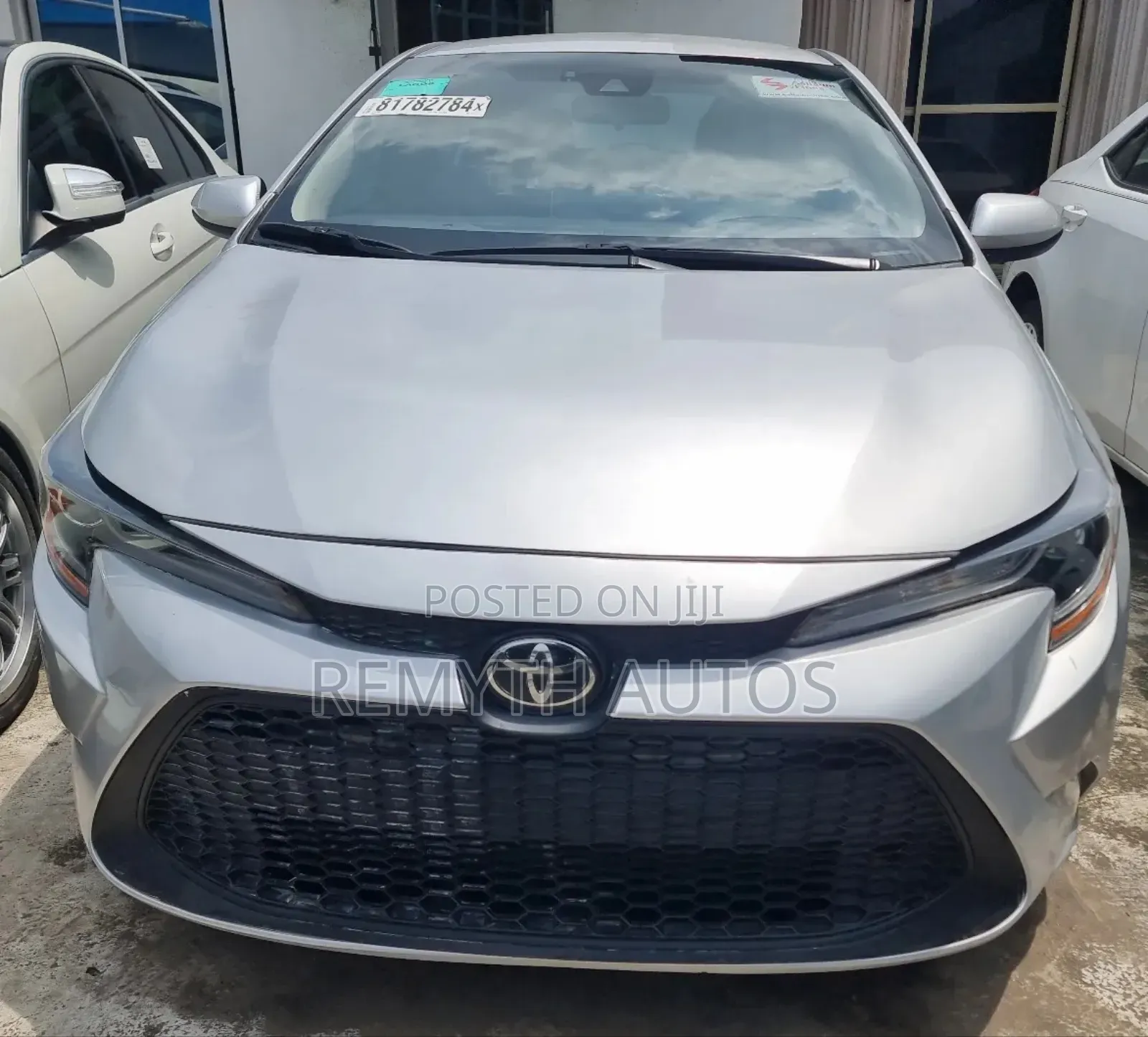 Toyota Corolla LE 2021 Silver