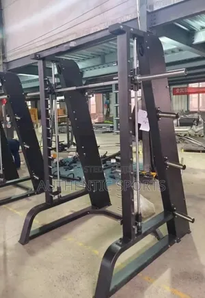 Photo - Commercial Smith Machine