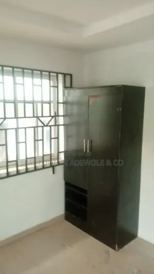 Photo - 1bdrm Room & Parlour in Mogana Elebu Akala for rent