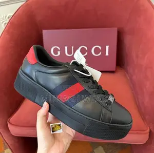 Photo - Luxury Gucci Signature Sneakers