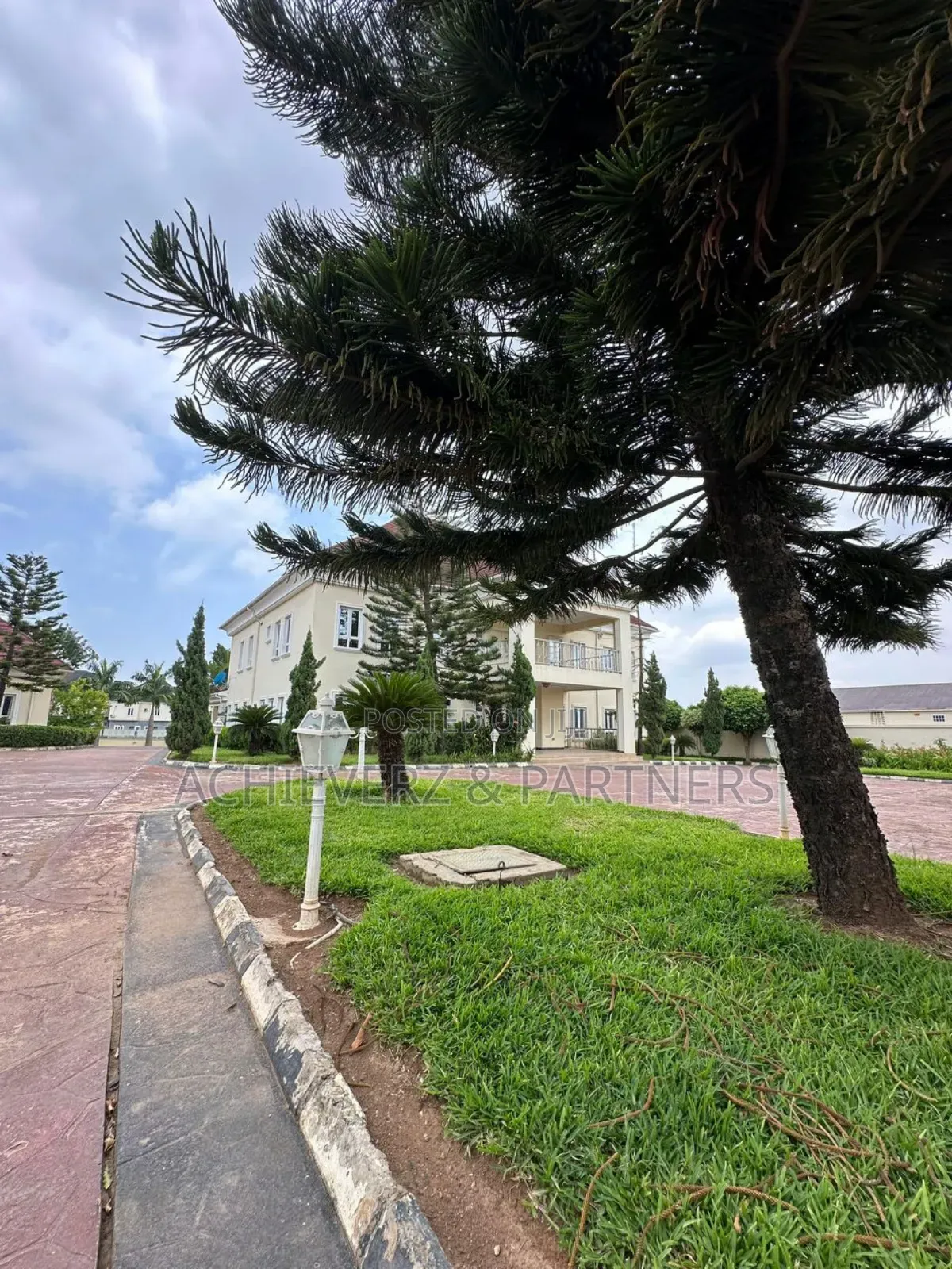 7bdrm Villa in Asokoro for rent