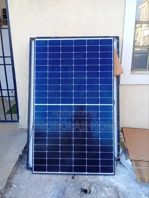 Light Up Your Home Kit 2 Batteries, Inverter 4 Solar Panels