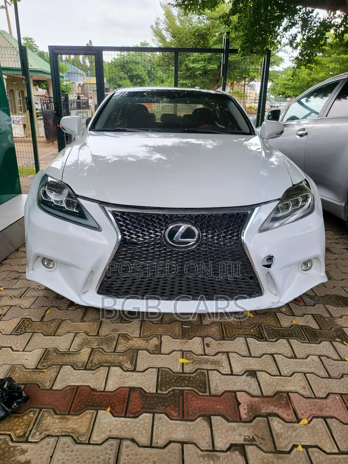 Lexus IS 2010