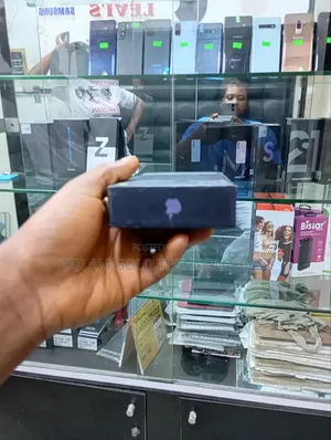 New Apple iPhone 13 128 GB Blue