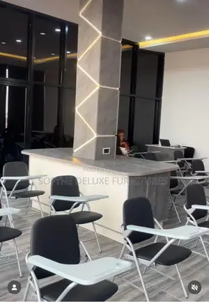 Photo - Student Reading Chair