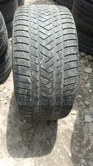 295/40r20 Grade One Tyre