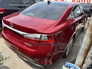 Lexus ES 350 FWD 2016 Red