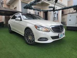 Mercedes-Benz E350 Base 4Matic Sedan AWD (3.5L 6cyl 7A) 2014 White