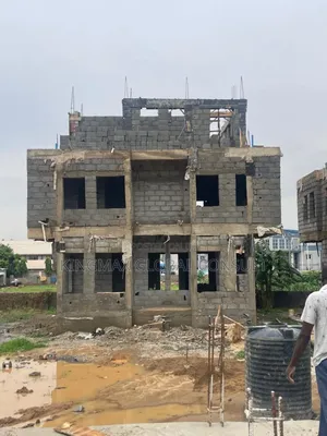 5bdrm Duplex in Opposite Glisten, Jahi for sale