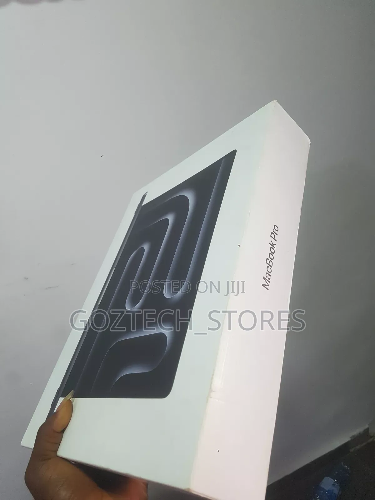 New Laptop Apple MacBook Pro 16GB Apple M4 SSD 512GB