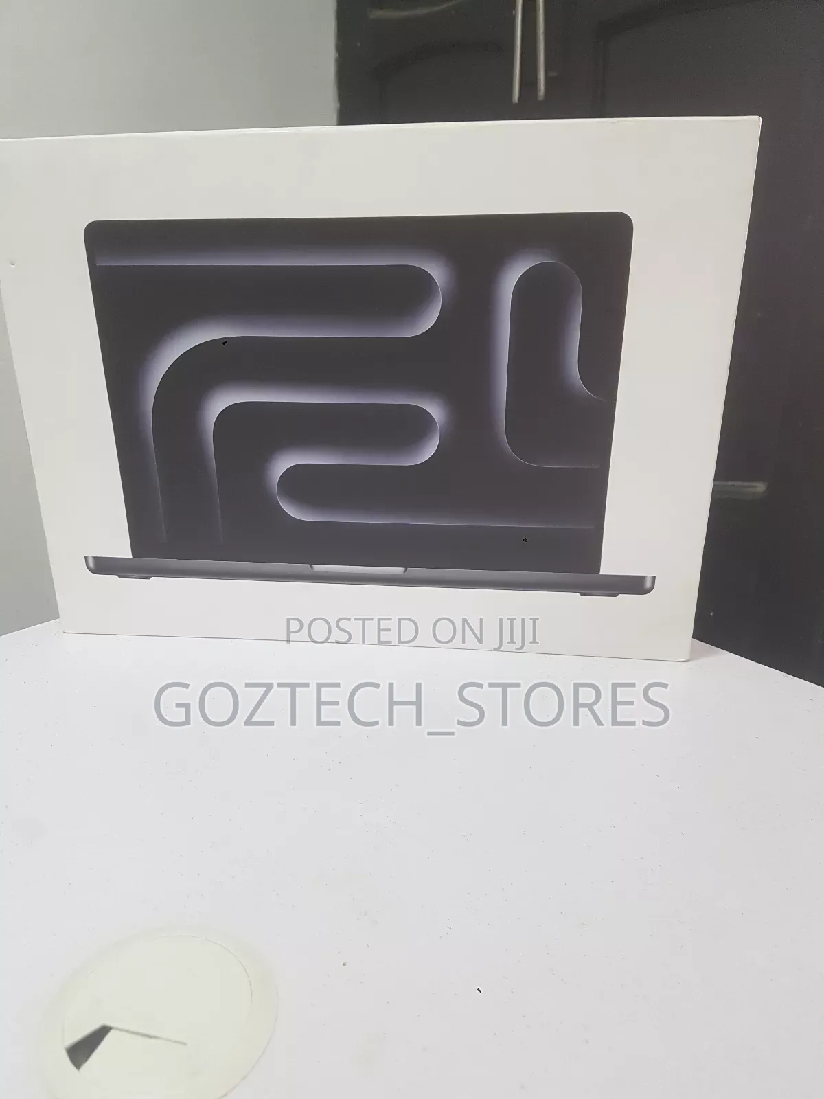 New Laptop Apple MacBook Pro 16GB Apple M4 SSD 512GB